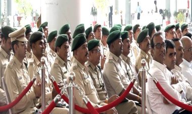 "कमेंडेशन डिस्क अलंकरण समारोह में 34 अधिकारी-कर्मचारी हुए पुरस्कृत