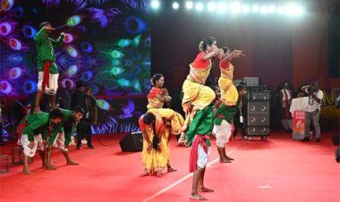 राज्योत्सव के मंच पर छत्तीसगढ़ी रंग और सुरों की गूंज