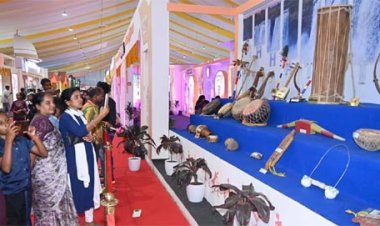 छत्तीसगढ़ की विकास गाथा देखने पहुंचे लोगों में भारी उत्साह