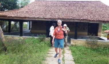 बेल्जियम के पर्यटक धनकुल एथनिक रिजॉर्ट पहुंचे, बस्तर की जनजातीय संस्कृति देख हुए अभिभूत