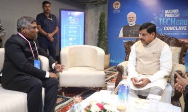 मुख्यमंत्री डॉ. यादव ने एमपी टेक ग्रोथ कॉन्क्लेव 2.0 में विभिन्न कंपनियों के प्रतिनिधियों से की वन-टू-वन चर्चा