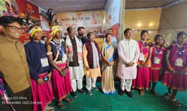 जनजातीय गौरव दिवस 2025 : राष्ट्रपति द्रौपदी मुर्मू ने जशक्राफ्ट के उत्पादों की सराहना