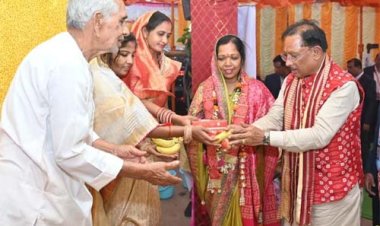 मुख्यमंत्री विष्णुदेव साय बसना सलखण्ड में मां महालक्ष्मी पूजन कार्यक्रम में हुए शामिल