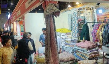 44वां अन्तर्राष्ट्रीय व्यापार मेला-2025, राजस्थान मंडप में 100 ग्राम वजन की रजाईयां बन रही आकर्षण का केन्द्र