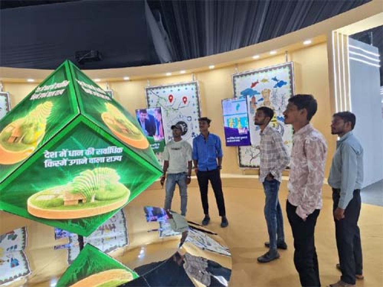 रजत जयंती महोत्सव में जनसंपर्क विभाग की डिजिटल प्रदर्शनी बनी आकर्षण का केंद्र