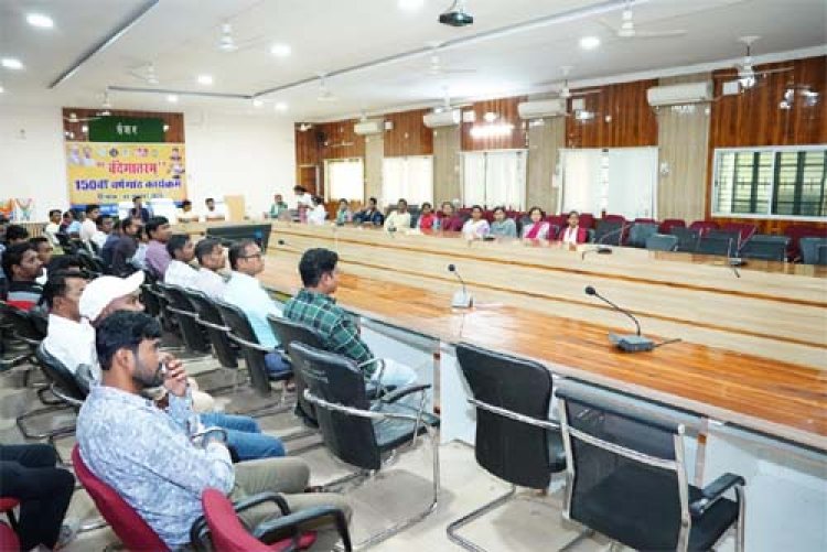 प्रधानमंत्री नरेंद्र मोदी ने राष्ट्रीय गीत ‘वंदे मातरम्’ के 150 वर्ष पूरे होने पर वर्षभर चलने वाले समारोह का किया शुभारंभ