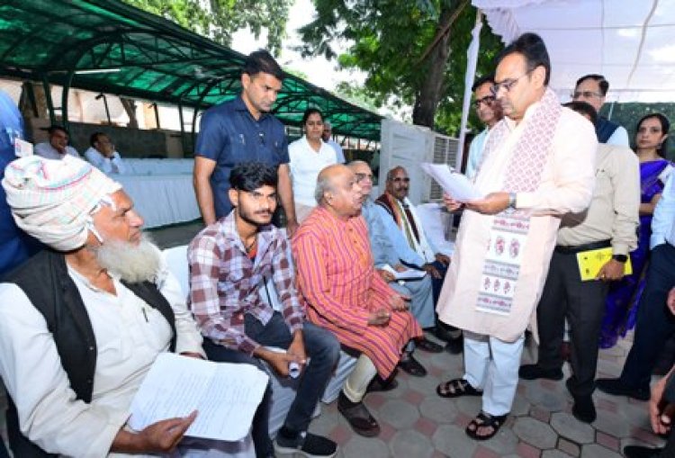 मुख्यमंत्री भजनलाल ने की जनसुनवाई, अंत्योदय के संकल्प को साकार करने के लिए प्रतिबद्ध राज्य सरकार