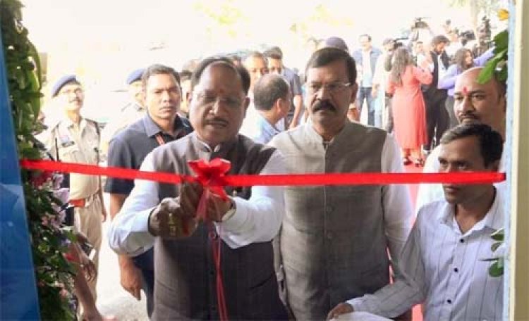 मुख्यमंत्री ने स्टेट हैंगर से विमान परिचालन सेवा का किया शुभारंभ