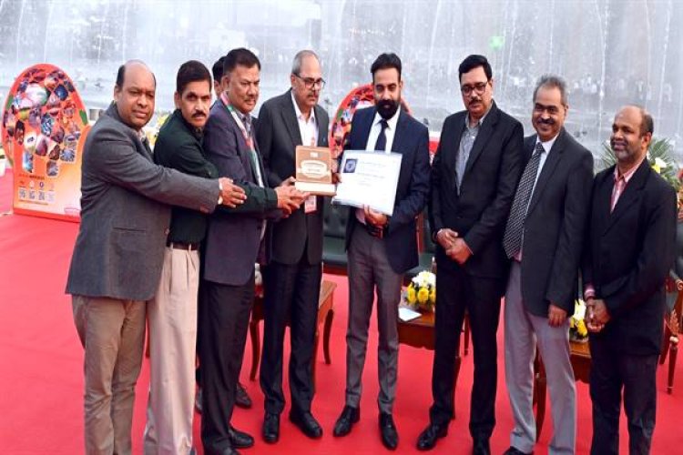 44वें भारतीय अंतर्राष्ट्रीय व्यापार मेले में मध्यप्रदेश मण्डप को रजत पदक