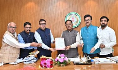 मुख्यमंत्री से CAIT प्रतिनिधियों की सौजन्य मुलाकात, स्वदेशी संकल्प यात्रा में शामिल होने का दिया आमंत्रण