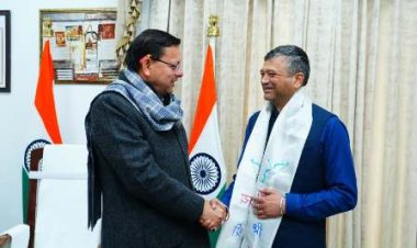 देहरादून के महापौर सौरभ थपलियाल ने की CM धामी से मुलाकात, कई विषयों पर हुई चर्चा