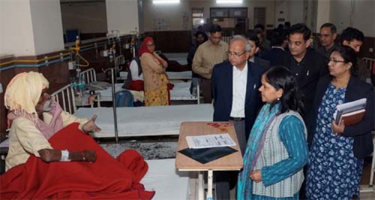 चिकित्सा शिक्षा सचिव ने किया आरयूएचएस अस्पताल का निरीक्षण
