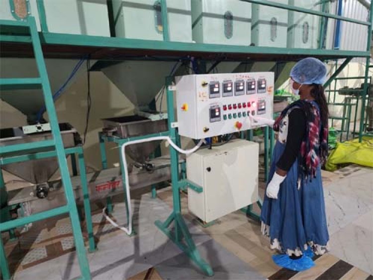 आकांक्षा महिला स्वयं सहायता समूह द्वारा स्थापित पोषण आहार निर्माण से यूनिट मिला रोजगार  का अवसर