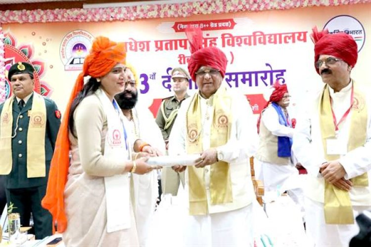 युवाओं पर देश को विश्वगुरू बनाने की महती जिम्मेदारी: राज्यपाल मंगुभाई पटेल