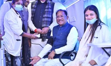 दूरस्थ आदिवासी अंचलों को स्वास्थ्य की नई राह, मुख्यमंत्री साय ने 57 मोबाइल मेडिकल यूनिट वाहनों को दिखाई हरी झंडी