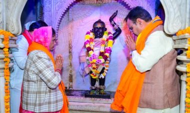 मुख्यमंत्री भजनलाल शर्मा ने श्रीनाथजी मंदिर में की पूजा-अर्चना- प्रदेश की सुख-समृद्धि एवं कल्याण की कामना की