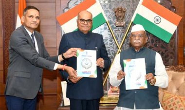 राज्यपाल को 37 वां वार्षिक प्रतिवेदन प्रस्तुत किया- लोकायुक्त लोहरा ने की राज्यपाल से मुलाकात