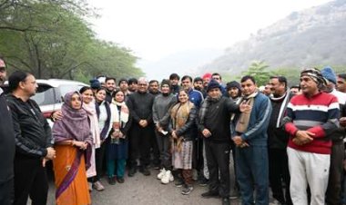 केन्द्रीय पर्यावरण, वन एवं जलवायु परिवर्तन मंत्री भूपेंद्र यादव ने अलवर के मातृ वन में प्रातः भ्रमण के दौरान आमजन से किया संवाद