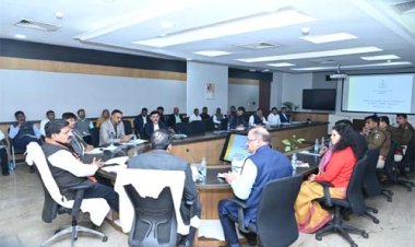 गृह विभाग के बजट निर्माण हेतु उपमुख्यमंत्री विजय शर्मा की अध्यक्षता में बैठक का हुआ आयोजन