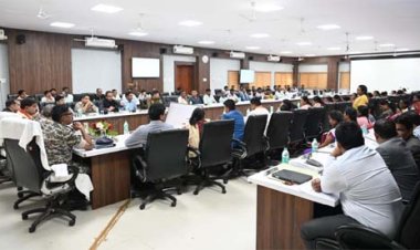 बीजापुर के विकास में महिला समूहों की भूमिका अहम: उपमुख्यमंत्री विजय शर्मा