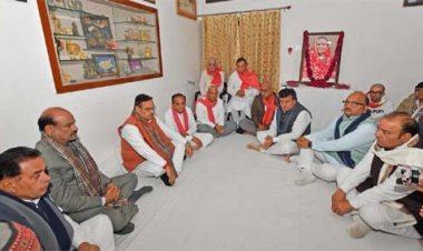 लोकसभा अध्यक्ष ओम बिरला एवं मुख्यमंत्री भजनलाल शर्मा ने पूर्व महापौर घनश्याम ओझा की स्वर्गीय धर्मपत्नी को दी श्रद्धांजलि