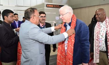 राष्ट्रमंडल देशों के संसदीय प्रतिनिधियों का जयपुर पहुंचने पर भावभीना स्वागत