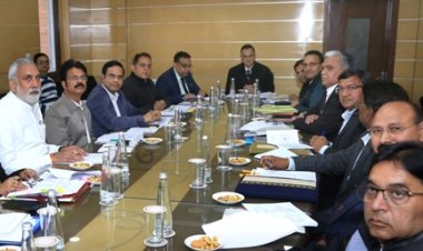 आयुष विभाग की योजनाओं की प्रगति व नवाचारों की समीक्षा कर मुख्य सचिव ने दिए विभाग के चिकित्सालयों के नियमित निरीक्षण के निर्देश