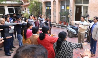 राष्ट्रीय मतदाता दिवस: डीआईपीआर के अधिका​रियों एवं कर्मचारियों ने ली मतदाता शपथ