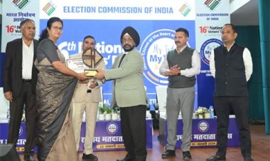 लोकतंत्र की मजबूती के लिए जागरूक मतदाता आवश्यक: न्यायमूर्ति इंदर सिंह उबोवेजा