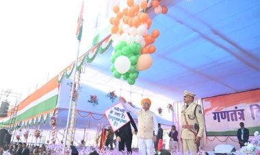 केबिनेट मंत्री देवांगन ने कवर्धा में किया ध्वजारोहण