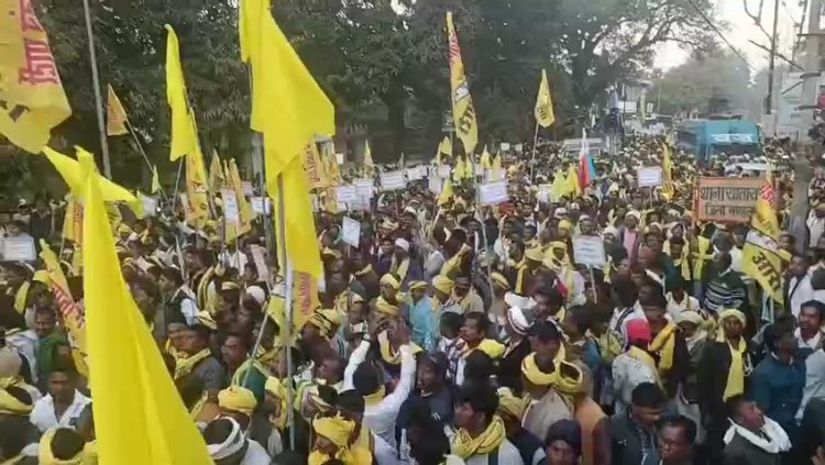 मंडला का नाम माहिष्मती नगरी किए जाने की आशंका के चलते गोंडवाना गणतंत्र पार्टी ने किया जोरदार विरोध प्रदर्शन