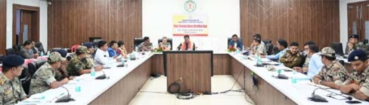 नए ऊर्जा और नई रणनीति के साथ बीजापुर के विकास में जुटें अधिकारी: उपमुख्यमंत्री विजय शर्मा