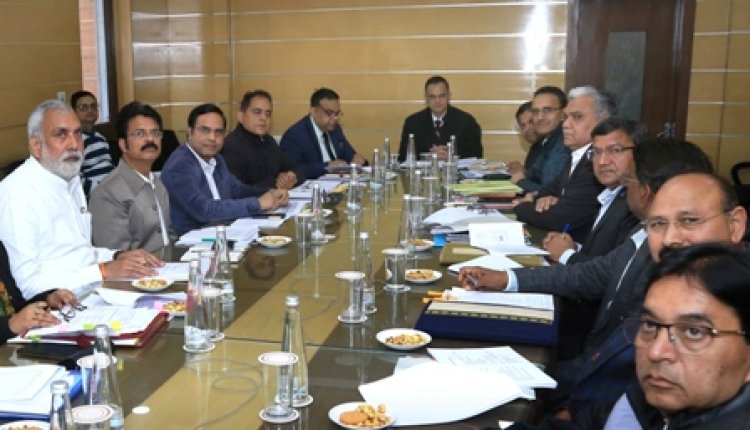 आयुष विभाग की योजनाओं की प्रगति व नवाचारों की समीक्षा कर मुख्य सचिव ने दिए विभाग के चिकित्सालयों के नियमित निरीक्षण के निर्देश