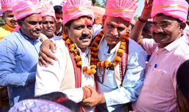 मुख्यमंत्री कन्या विवाह में उपमुख्यमंत्री विजय शर्मा ने घराती बन बारात परघाकर किया सभी का स्वागत