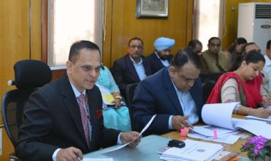 मुख्य सचिव की अध्यक्षता में आयोजित हुई पर्यटन तथा कला, साहित्य एवं संस्कृति और पुरातत्व विभाग की समीक्षा बैठक 