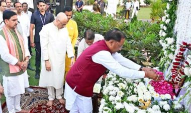 मुख्यमंत्री विष्णुदेव साय ने श्रीमती कुसुम सिन्हा को दी श्रद्धांजलि