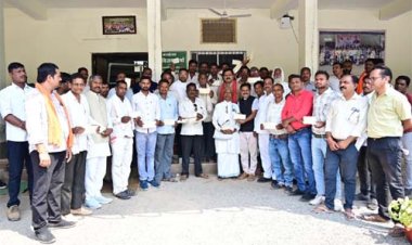 उपमुख्यमंत्री ने कबीर कुटियों को वाद्ययंत्रों के लिए 4.25 लाख रूपए का किया वितरण