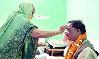 सीएम साय ने जन्मदिन पर लिया माँ का आशीर्वाद, गृहग्राम बगिया में धूमधाम मनाया गया