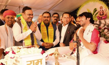 मुख्यमंत्री भजनलाल शर्मा ने पुष्कर में हनुमंत कथा का किया श्रवण