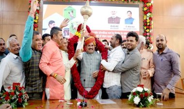 इंदौर-उज्जैन ग्रीन फील्ड फोर लेन रोड निर्माण में किसान हित सर्वोपरि: मुख्यमंत्री डॉ. यादव