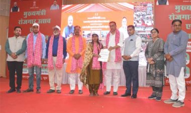 मुख्यमंत्री रोजगार उत्सव व युवा सम्मेलन कार्यक्रम में PM मोदी और CM भजनलाल ने प्रदेश स्तर से किया संबोधित नवनियुक्त युवाओं को मिले वेलकम किट