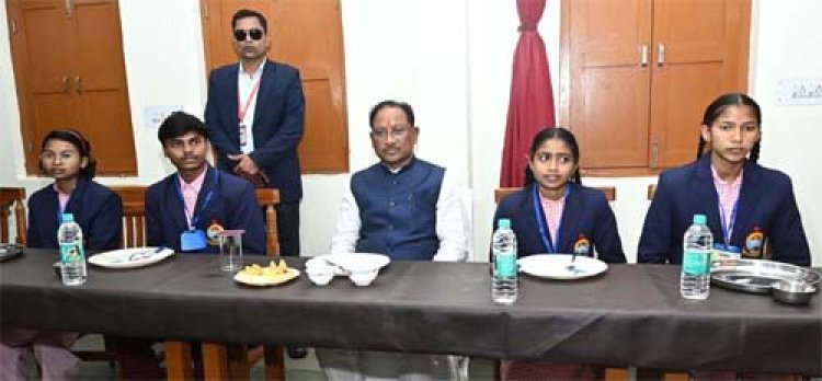 शिक्षा के बिना मानव जीवन अधूरा: मुख्यमंत्री साय