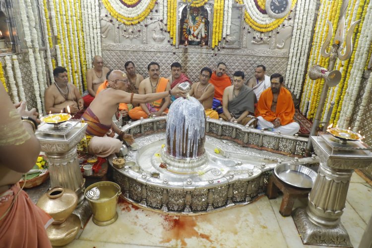 श्री महाकालेश्वर में महाशिवनवरात्रि के तहत आयोजन जारी,  करें आसान उपाय, प्रसन्न होंगे भोलेनाथ
