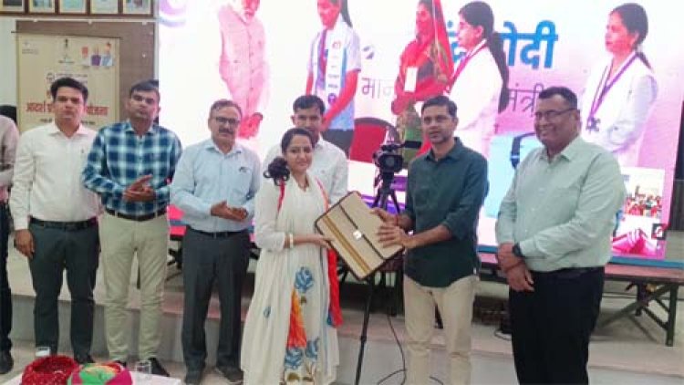 प्रधानमंत्री नरेंद्र मोदी ने राजस्थान को दी विकास परियोजनाओं की सौगात