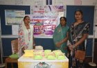 हर्बल गुलाल की खुशबू से वंदनी स्व सहायता समूह की महिलाएं बन रहीं आत्मनिर्भर