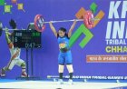 राजमिस्त्री की बेटी मोनिखा सोनोवाल ने दर्द और आत्म-संदेह को हराकर जीता केआईटीजी वेटलिफ्टिंग गोल्ड