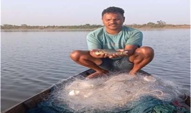 स्वतंत्रता संग्राम सेनानी मछुआ सहकारी समिति के सदस्यों को मिला आजीविका का सहारा