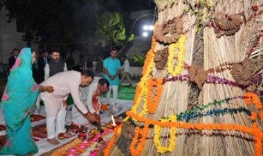 मुख्यमंत्री निवास पर होलिका दहन, मुख्यमंत्री भजनलाल शर्मा ने की प्रदेश में सुख-समृद्धि की कामना
