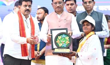 छत्तीसगढ़ की महिलाएं आत्मनिर्भरता और नवाचार से बना रही हैं नई पहचान: मुख्यमंत्री विष्णु देव साय