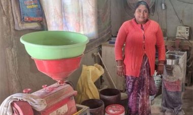 महतारी वंदन योजना से आटा चक्की खरीदकर शुरू किया स्वरोजगार